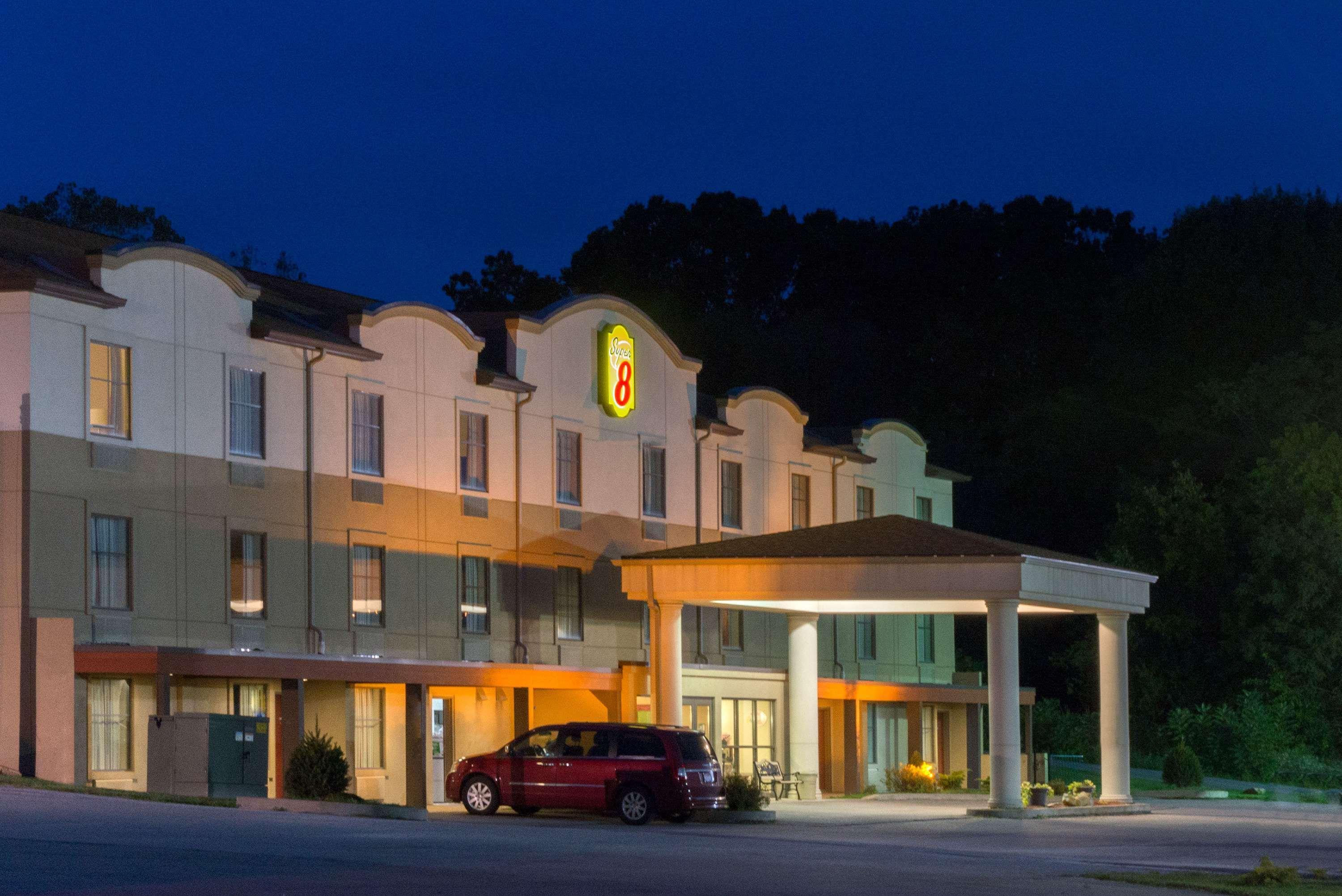 Super 8 By Wyndham Beaver Falls Zewnętrze zdjęcie